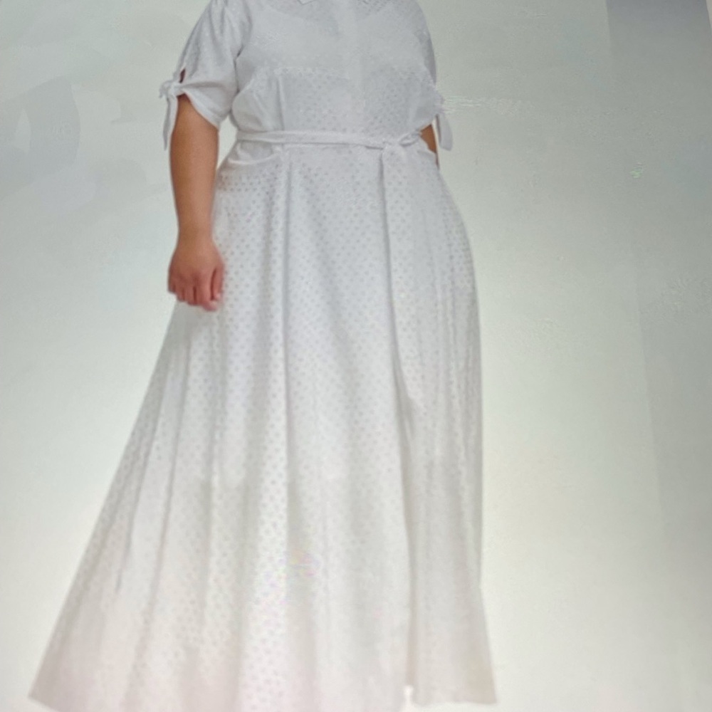 Calvin Klein! Elegant White Maxi Dress